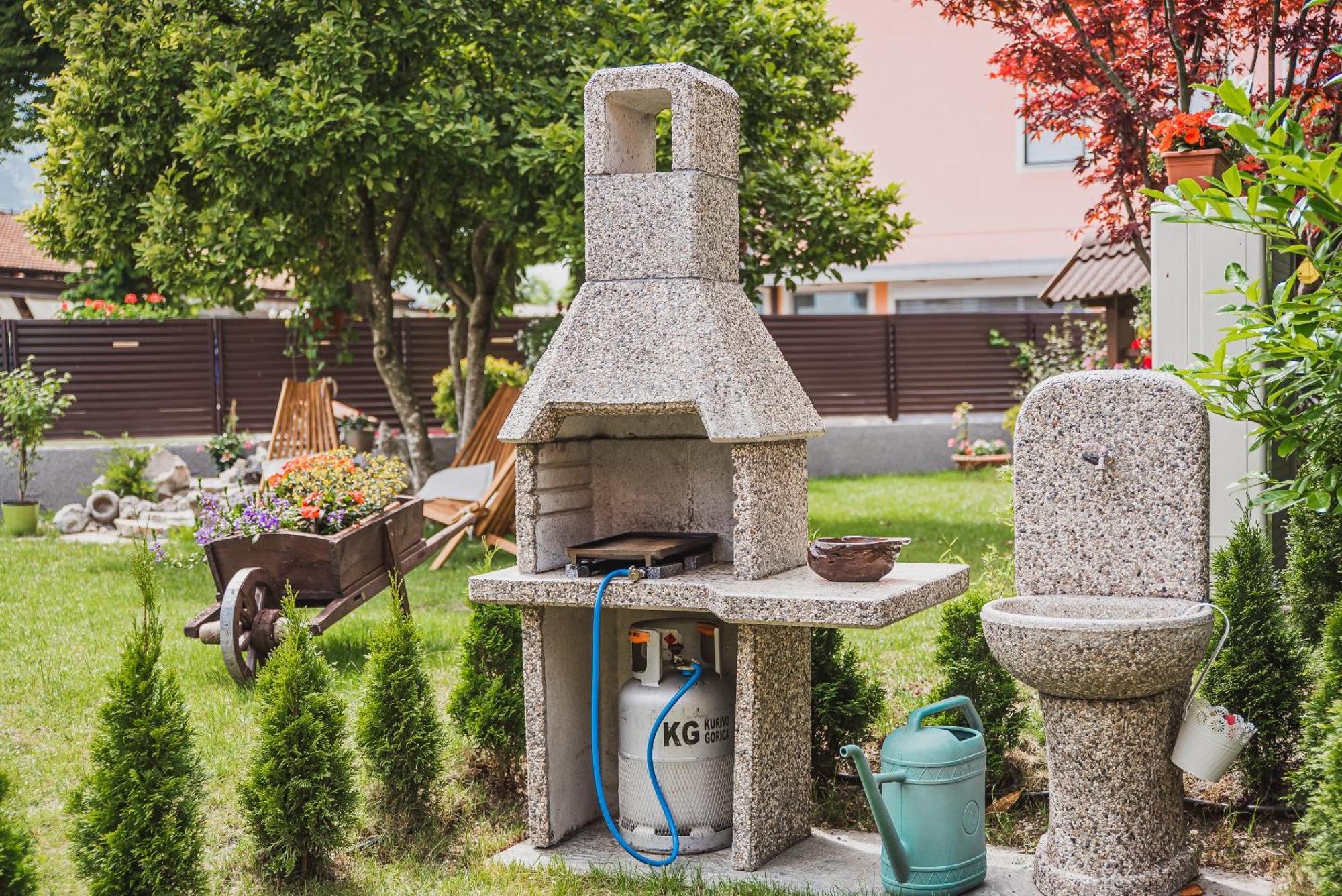 Gotar Apartment With Garden Kobarid Quarto foto